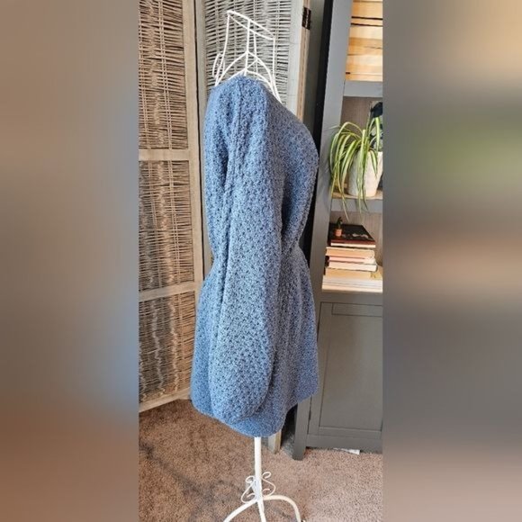 Blue knitted long-sleeve dress - Picture 4 of 7